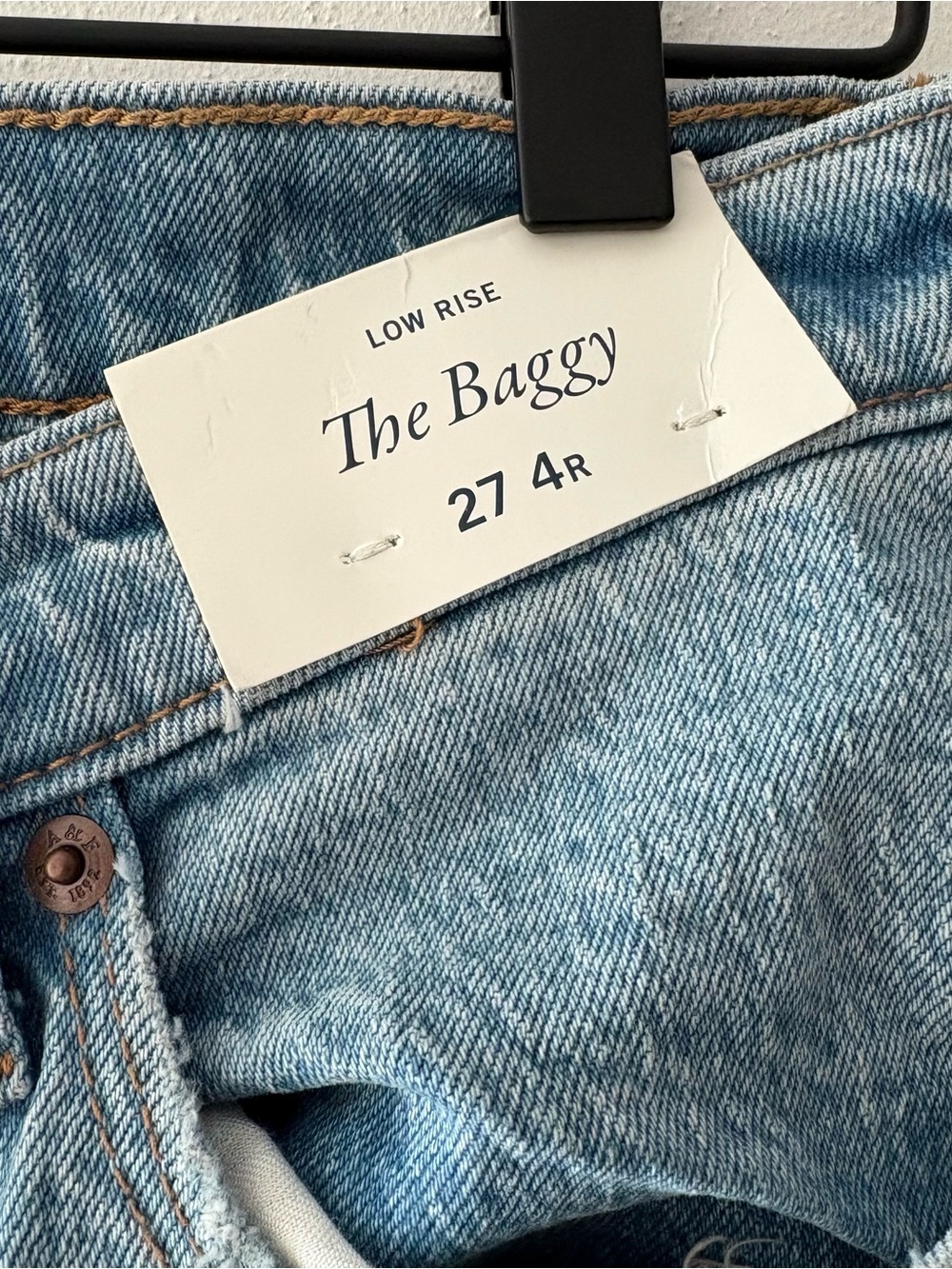 NWT Abercrombie and Fitch Jeans the baggy low rise - Picture 4 of 8